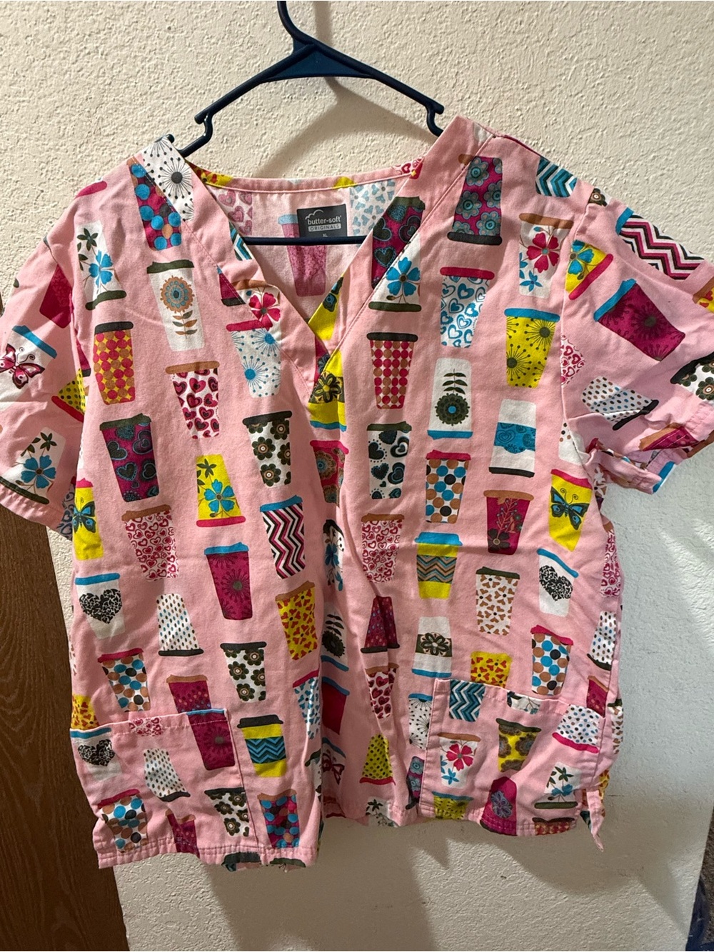 Butler & Wilson Pink Printed Short-Sleeve Women's scrub top